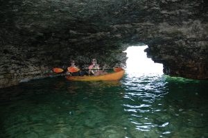cave tour kayaking door county