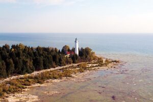 lighthouse in door county, lighthouse kayak tour